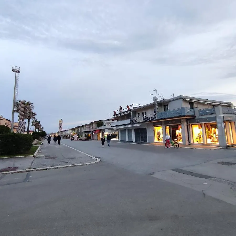 Gioia Sea Apartment In Versilia Viareggio