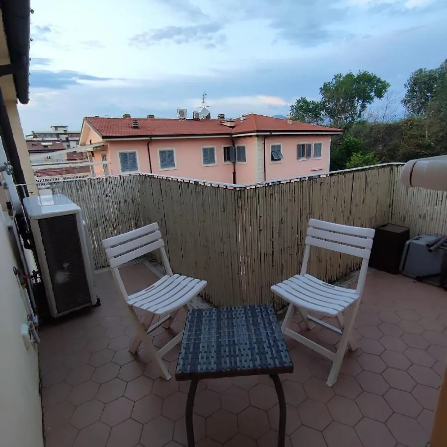 Gioia Sea Apartment In Versilia Viareggio